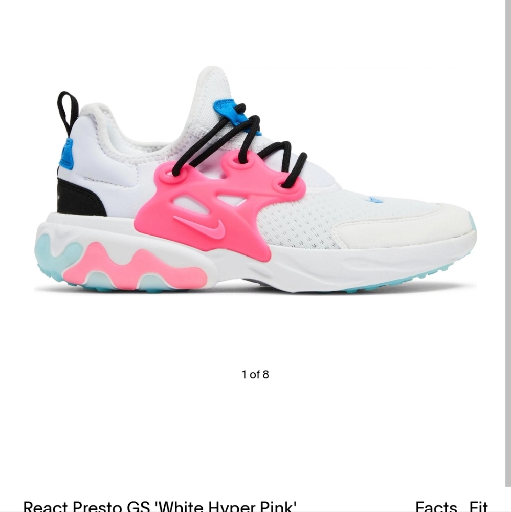 Never worn nike * listed Sept 12 2022*
